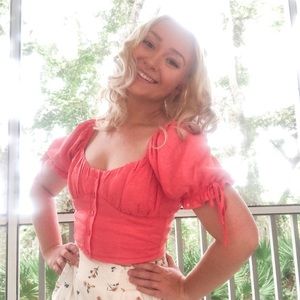 Meet your Posher, Christina lee